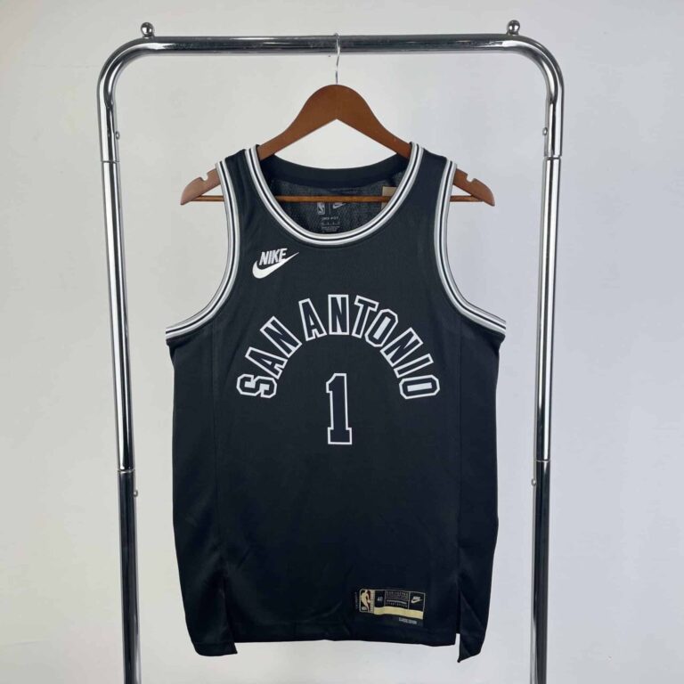 SAN ANTONIO SPURS WANYAMA 1