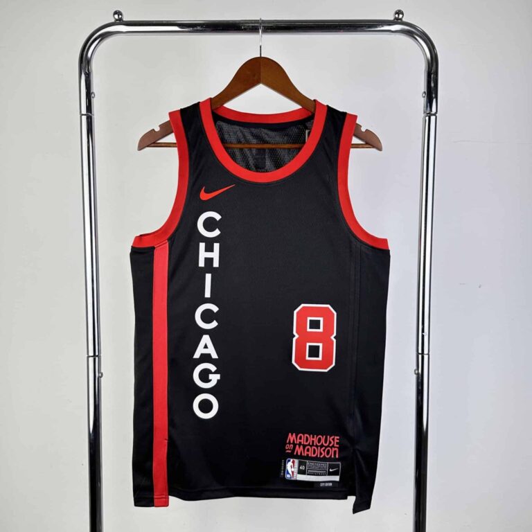 CHICAGO BULLS LAVINE 8